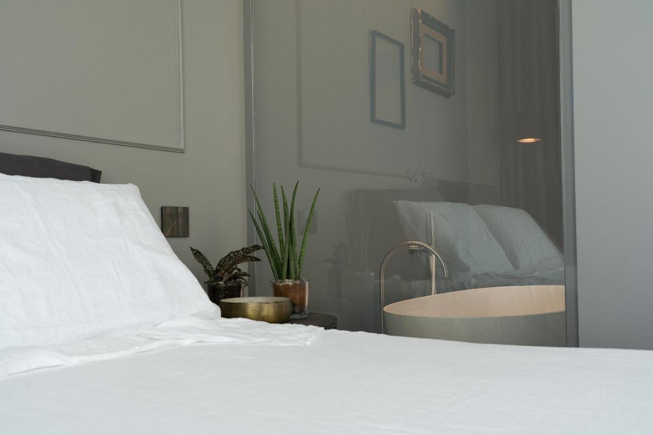 Piccola Maesta' Boutique Rooms ชิวิตาโนวา มาร์เค ภายนอก รูปภาพ