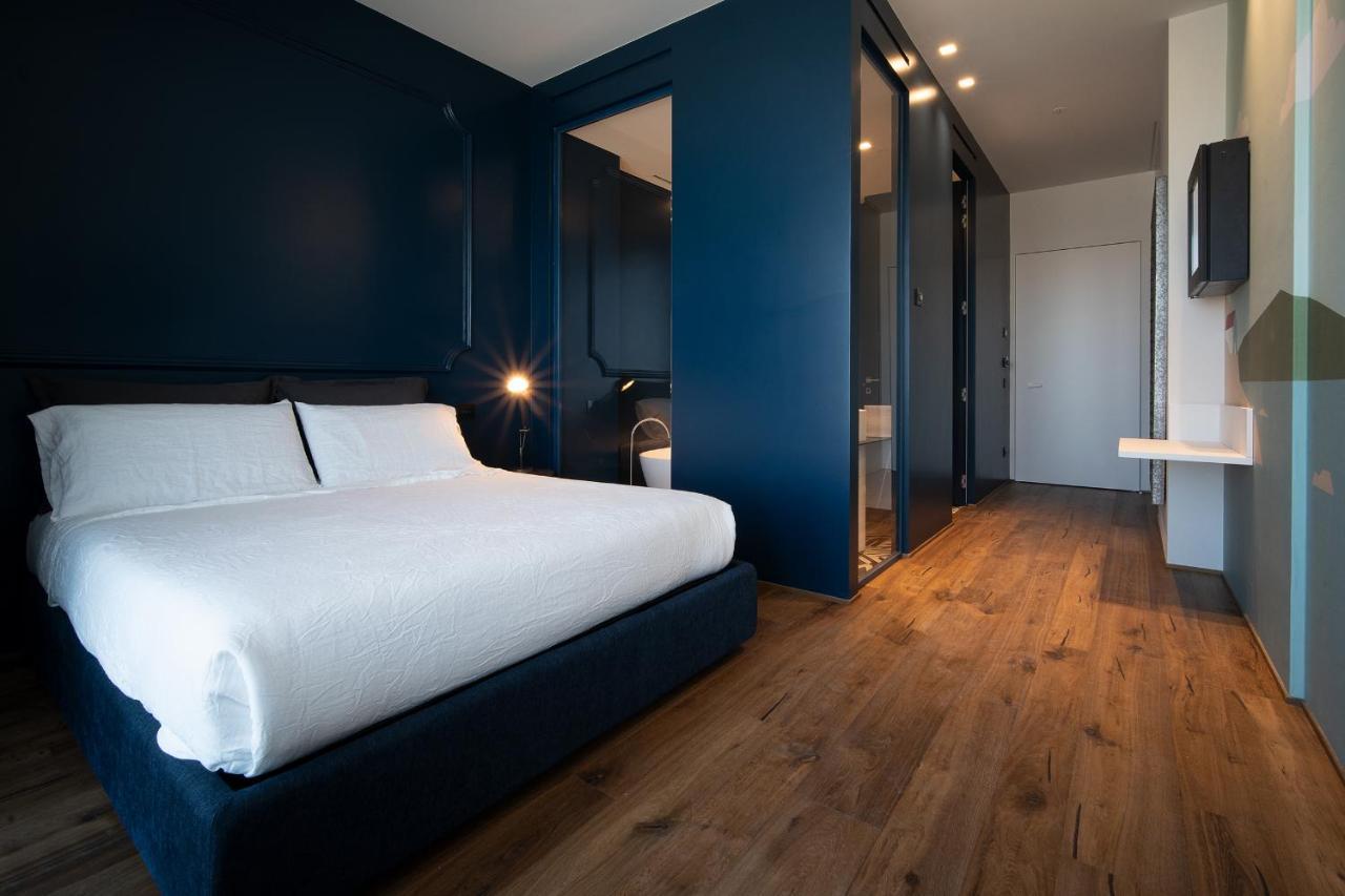 Piccola Maesta' Boutique Rooms ชิวิตาโนวา มาร์เค ภายนอก รูปภาพ