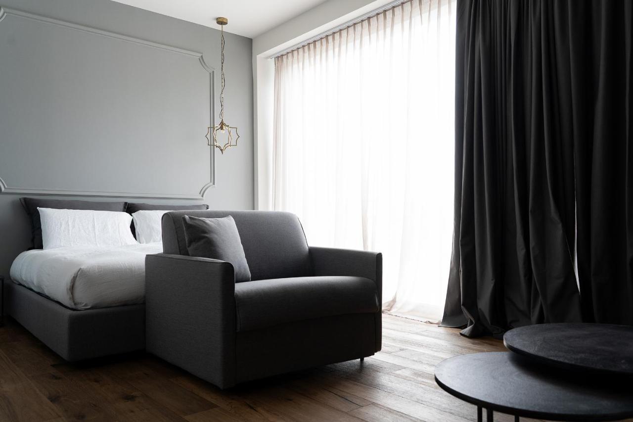 Piccola Maesta' Boutique Rooms ชิวิตาโนวา มาร์เค ภายนอก รูปภาพ