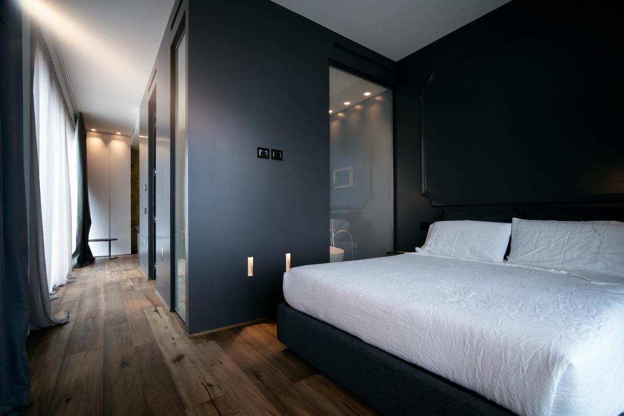 Piccola Maesta' Boutique Rooms ชิวิตาโนวา มาร์เค ภายนอก รูปภาพ